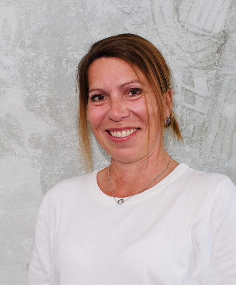 Daša Zvonar